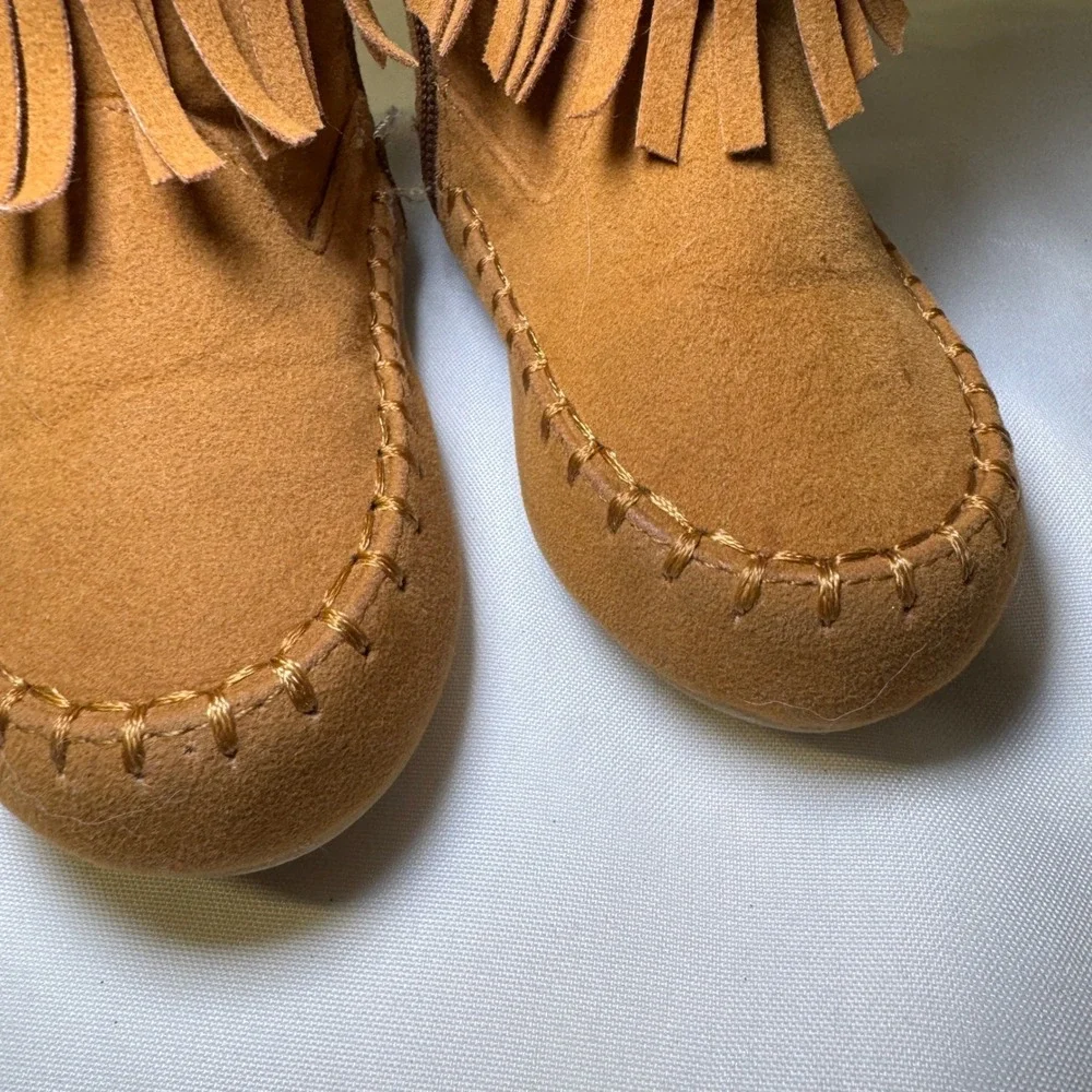 Link‎ Tan Suede Fringed Moccasin Boots Side Zip Boho Chick Little Girls Size 7